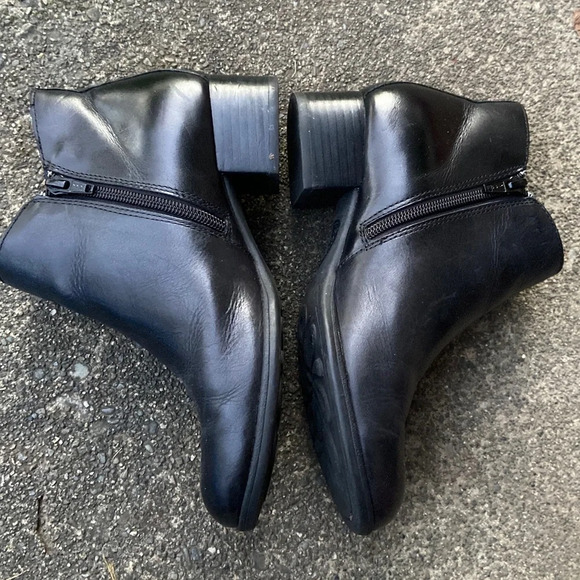 Born Women's Phobos Black Leather Ankle-High Leather Heel Boot Sz 6 - Picture 6 of 10